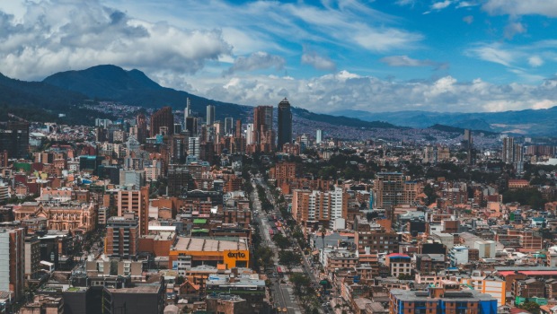 How to import from China to Colombia: A complete guide
