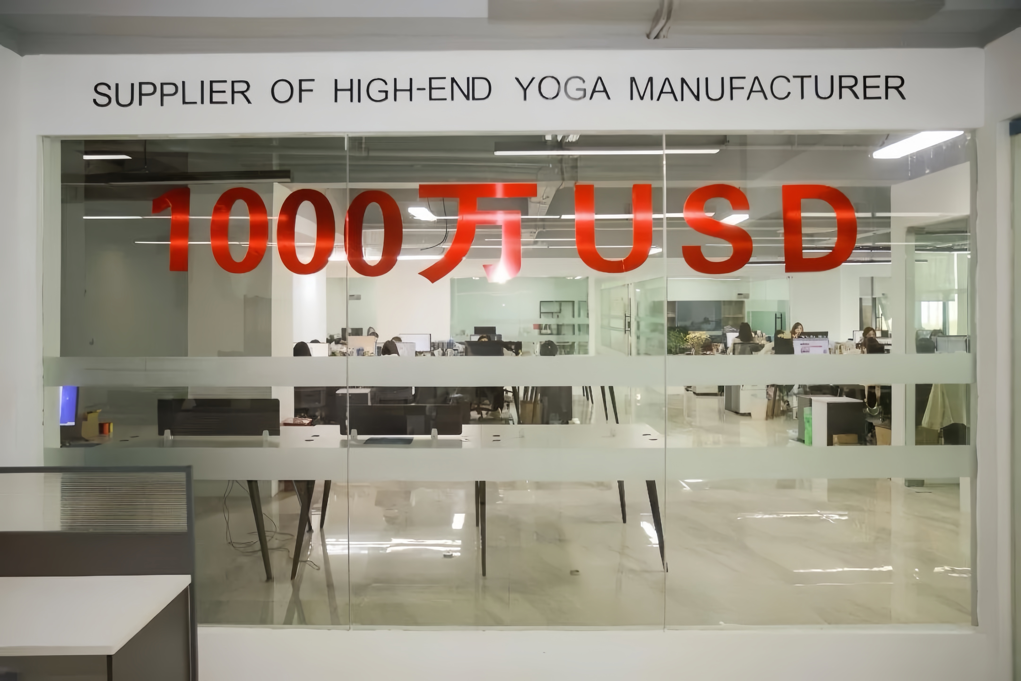 1000万USD