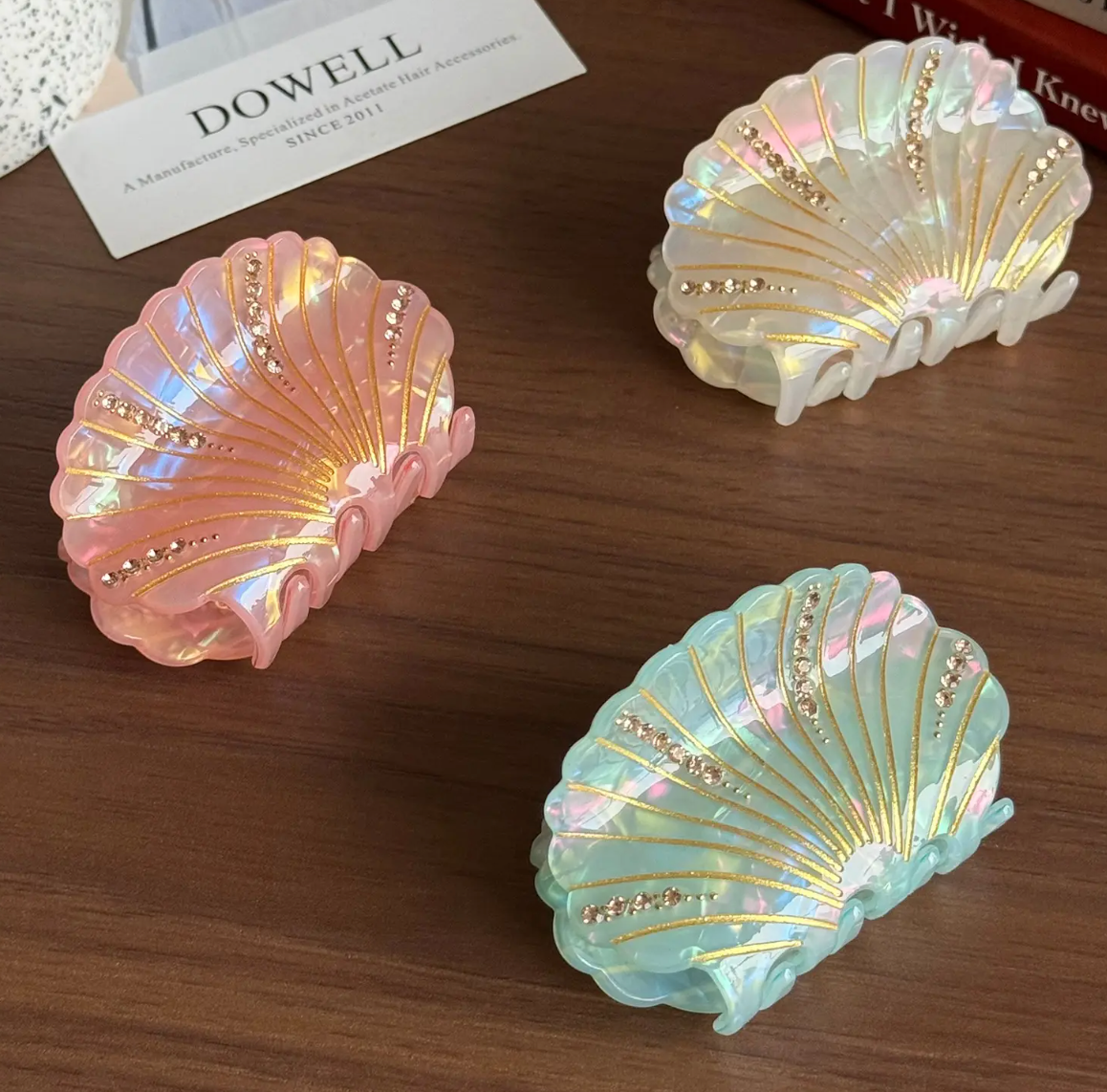 Shell Hair Clip