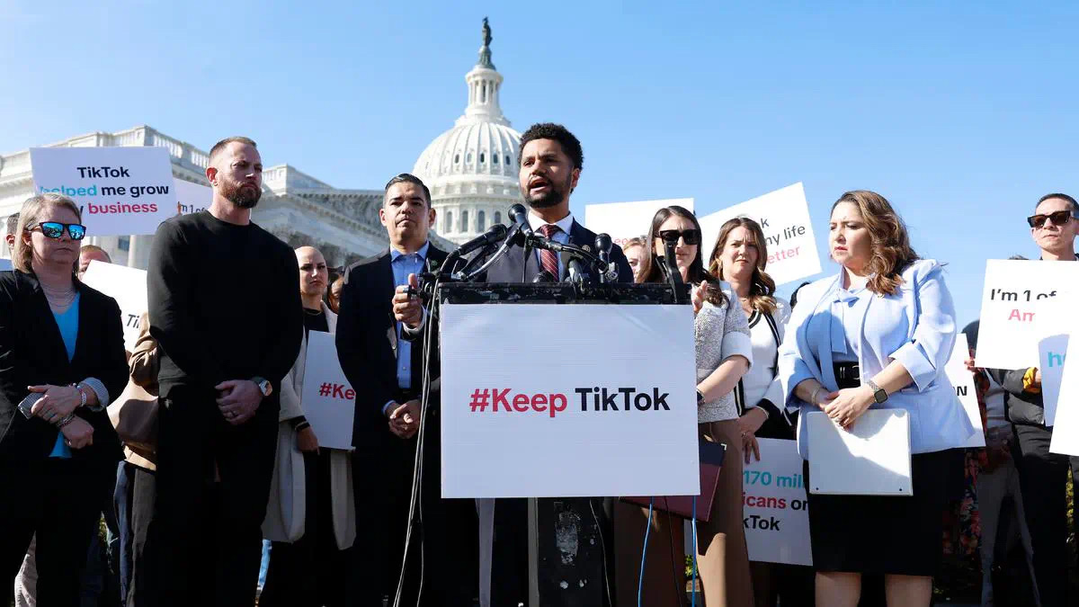 Just when we think we're observers of the world, it quietly changes us.
Recently, the term “TikTok Refugee” skyrocketed to 380 million views. With TikTok possibly being banned in the US, American users began flocking to Rednote to protest.